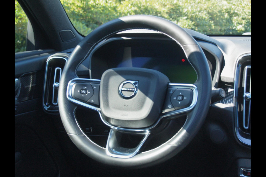 Volvo XC40 Recharge P8 AWD R-Design | Panoramadak | Harman Kardon | 360 Camera | Apple Carplay | NL-Auto |