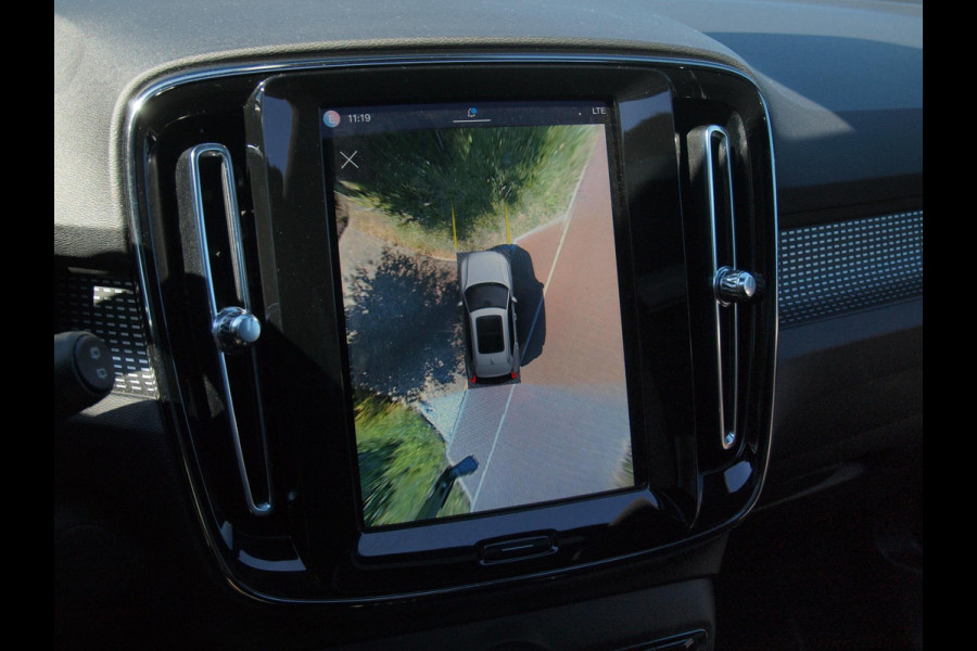 Volvo XC40 Recharge P8 AWD R-Design | Panoramadak | Harman Kardon | 360 Camera | Apple Carplay | NL-Auto |