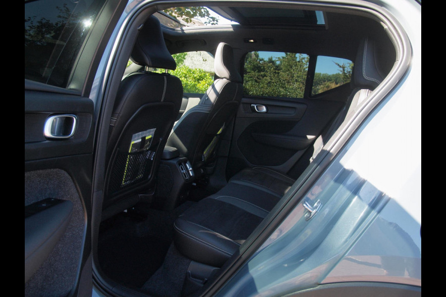 Volvo XC40 Recharge P8 AWD R-Design | Panoramadak | Harman Kardon | 360 Camera | Apple Carplay | NL-Auto |