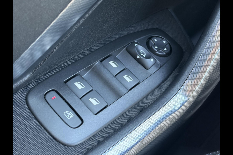 Peugeot 2008 1.2 PureTech Allure D-riem vv in 2025 l Trekhaak l 131pk l Pano l Camera l Carplay l Navi l Halfleder l Clima l Cruise l 6 Bak l 2e Eigenaar l Pdc l N.A.P l Apk tot 01-2027