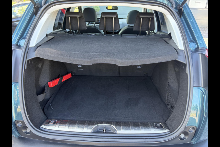Peugeot 2008 1.2 PureTech Allure D-riem vv in 2025 l Trekhaak l 131pk l Pano l Camera l Carplay l Navi l Halfleder l Clima l Cruise l 6 Bak l 2e Eigenaar l Pdc l N.A.P l Apk tot 01-2027