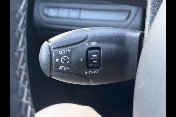 Peugeot 2008 1.2 PureTech Allure D-riem vv in 2025 l Trekhaak l 131pk l Pano l Camera l Carplay l Navi l Halfleder l Clima l Cruise l 6 Bak l 2e Eigenaar l Pdc l N.A.P l Apk tot 01-2027
