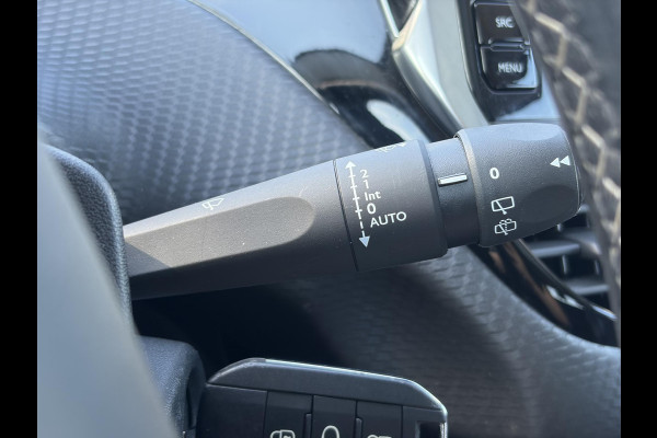 Peugeot 2008 1.2 PureTech Allure D-riem vv in 2025 l Trekhaak l 131pk l Pano l Camera l Carplay l Navi l Halfleder l Clima l Cruise l 6 Bak l 2e Eigenaar l Pdc l N.A.P l Apk tot 01-2027