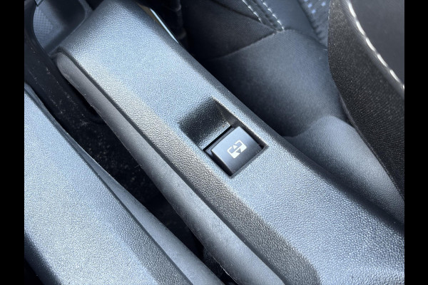 Peugeot 2008 1.2 PureTech Allure D-riem vv in 2025 l Trekhaak l 131pk l Pano l Camera l Carplay l Navi l Halfleder l Clima l Cruise l 6 Bak l 2e Eigenaar l Pdc l N.A.P l Apk tot 01-2027