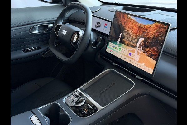 GEELY Starray EM-i MAX+ PHEV LONG RANGE | 29,8 kWh ACCU | 136 KM WLTP | PANORAMADAK | STOELVERWARMING/KOELING | LEER | MET MASSAGE