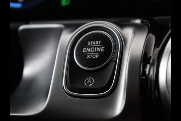 Mercedes-Benz GLB 200 AMG Line | Leder/alcantara | Stoelverwarming | Cruise control | Lane assist | Sfeerverlichting | Camera | Park assist | Trekhaak