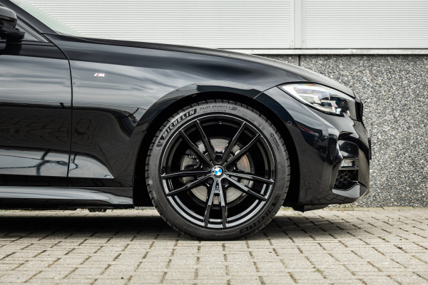 BMW 3 Serie Touring 320i M Sport High Ex Camera / HiFi / Trekhaak / 19inch /