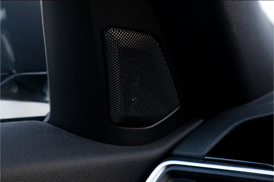 BMW 3 Serie 330e High Ex M-Sport Frozen / Glazen dak / Adaptief onderstel / Electrische stoelen /