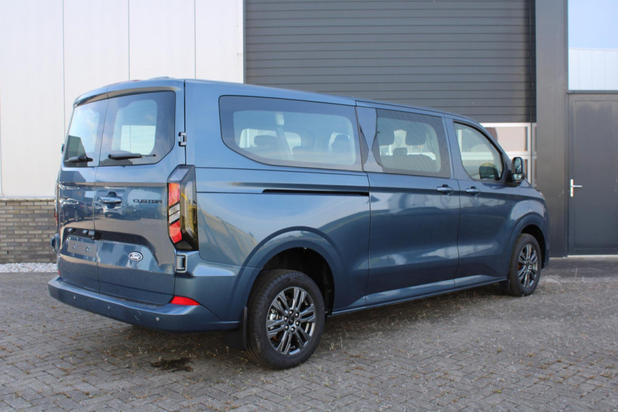 Ford Transit Custom 340 2.5 PHEV L2H1 Limited 233pk | Kombi | Incl. BTW/BPM | Dubbele zijschuifdeur | Privacy Glass | Inklapbare trekhaak | Verwarmbare bijrijdersbank | 17 inch lichtmetalen velgen | Driver Assistance Pack Premium | Verwarmbaar stuurwiel