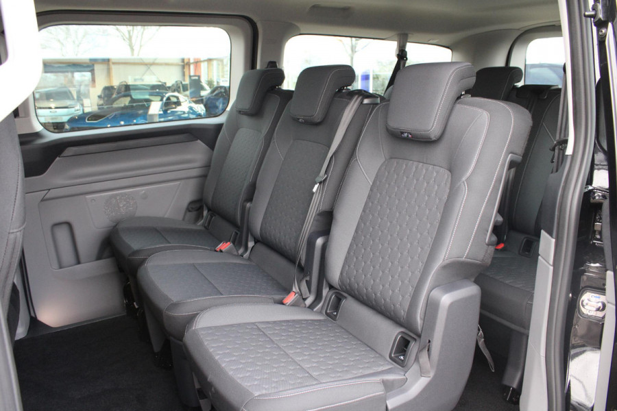 Ford Transit Custom 340 2.5 PHEV L2H1 Limited 233pk | Kombi | Incl. BTW/BPM | Dubbele zijschuifdeur | Privacy Glass | Inklapbare trekhaak | Verwarmbare bijrijdersbank | 17 inch lichtmetalen velgen | Driver Assistance Pack Premium | Verwarmbaar stuurwiel