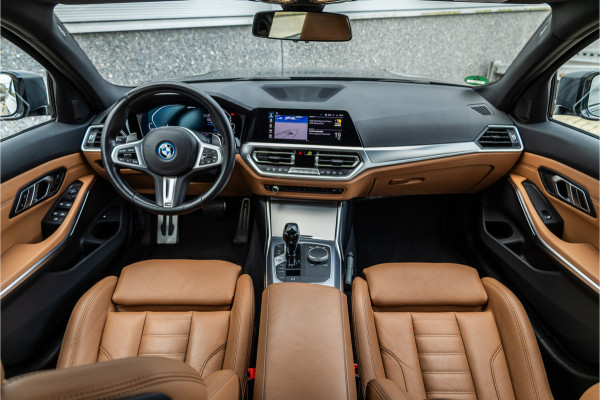 BMW 3-serie 320e M-Sport Dravitgrau / Schaal stoel / HiFi / Camera /