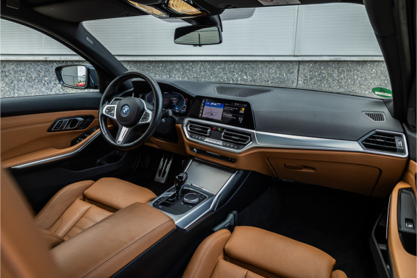 BMW 3-serie 320e M-Sport Dravitgrau / Schaal stoel / HiFi / Camera /