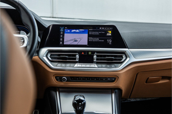 BMW 3-serie 320e M-Sport Dravitgrau / Schaal stoel / HiFi / Camera /
