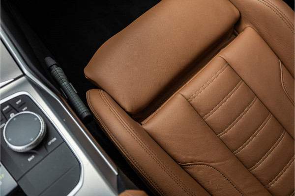 BMW 3-serie 320e M-Sport Dravitgrau / Schaal stoel / HiFi / Camera /
