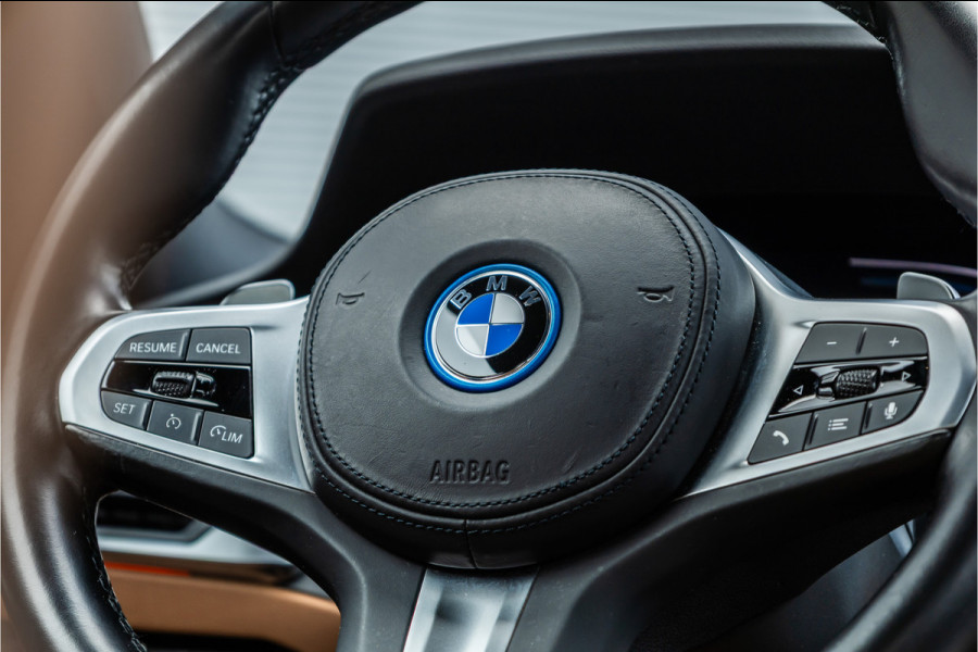BMW 3-serie 320e M-Sport Dravitgrau / Schaal stoel / HiFi / Camera /