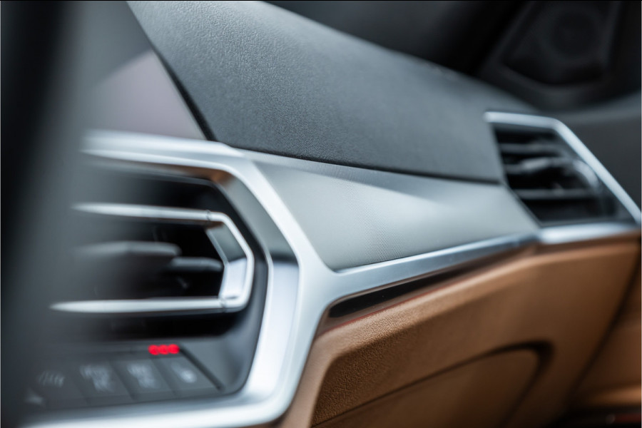 BMW 3-serie 320e M-Sport Dravitgrau / Schaal stoel / HiFi / Camera /