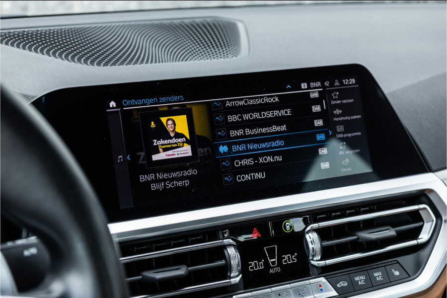 BMW 3-serie 320e M-Sport Dravitgrau / Schaal stoel / HiFi / Camera /