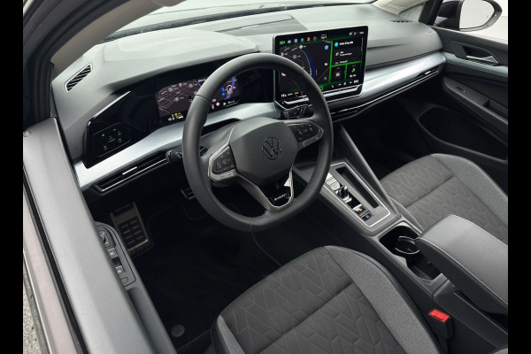 Volkswagen Golf 1.5 eHybrid 204PK [PHEV] LIFE NAVI/CARPLAY/CAMERA/TREKHAAK