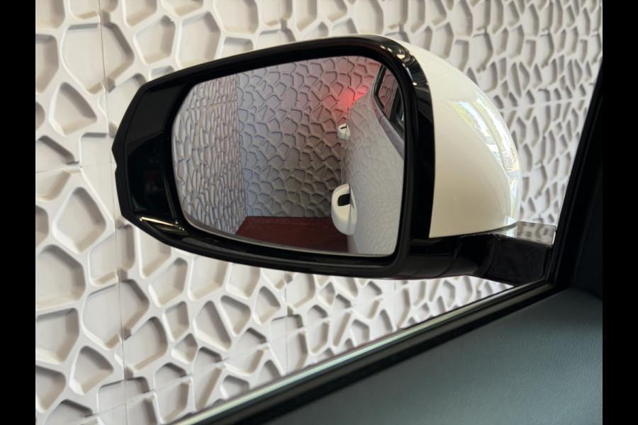 GEELY Starray EM-i MAX+ PHEV LONG RANGE | 29,8 kWh ACCU | 136 KM WLTP | PANORAMADAK | FULL OPTION | MET MASSAGE Slim, elektrisch en hybride. Welkom in de wereld van Geely.
