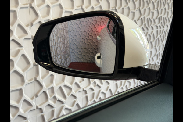 GEELY Starray EM-i MAX+ PHEV LONG RANGE | 29,8 kWh ACCU | 136 KM WLTP | PANORAMADAK | FULL OPTION | MET MASSAGE Slim, elektrisch en hybride. Welkom in de wereld van Geely.
