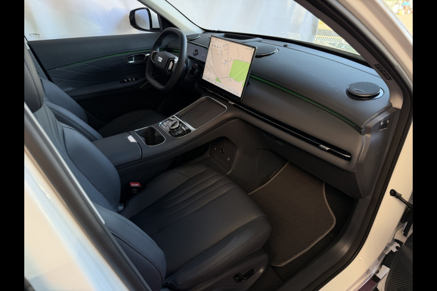 GEELY Starray EM-i MAX+ PHEV LONG RANGE | 29,8 kWh ACCU | 136 KM WLTP | PANORAMADAK | FULL OPTION | MET MASSAGE Slim, elektrisch en hybride. Welkom in de wereld van Geely.
