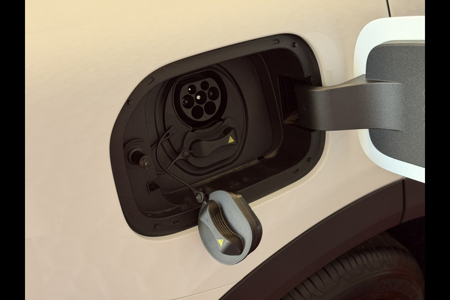 GEELY Starray EM-i MAX+ PHEV LONG RANGE | 29,8 kWh ACCU | 136 KM WLTP | PANORAMADAK | FULL OPTION | MET MASSAGE Slim, elektrisch en hybride. Welkom in de wereld van Geely.