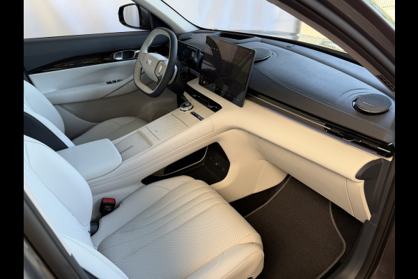 GEELY E5 Max+ 68 kWh | 475KM Bereik Speciaal Wit Leer Topuitvoering | Panoramadak | Elektr. Achterklep | 360° Camera | 8 Jaar Garantie Geely Wijchen