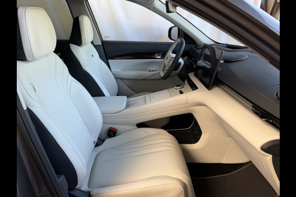 GEELY E5 Max+ 68 kWh | 475KM Bereik Speciaal Wit Leer Topuitvoering | Panoramadak | Elektr. Achterklep | 360° Camera | 8 Jaar Garantie Geely Wijchen