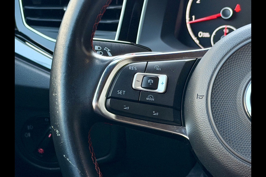 Volkswagen Polo 2.0 TSI GTI Schuifdak | Carplay | Keyless