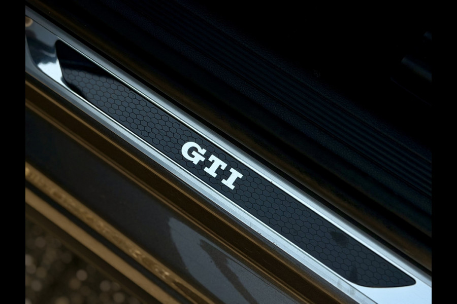 Volkswagen Polo 2.0 TSI GTI Schuifdak | Carplay | Keyless