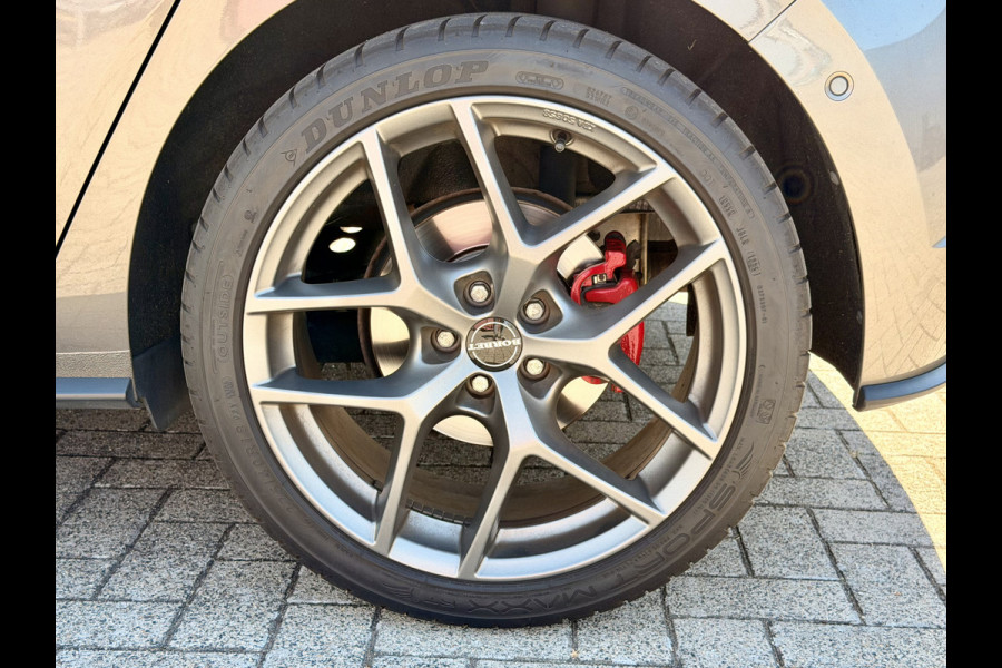 Volkswagen Polo 2.0 TSI GTI Schuifdak | Carplay | Keyless