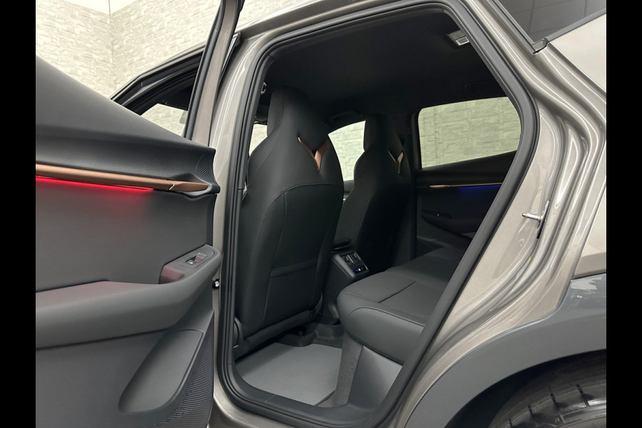 CUPRA Tavascan 286pk 77 kWh | Nieuw! | Winter-Pack | Warmtepomp | Verlengde Fabrieksgarantie | 7x Op Voorraad | Adaptive Cruise Control | 3-Zone Clima | Verwarmde Voorruit | Keyless-Entry | Sfeerverlichting | Stoelverwarming | Carplay | Stuurverwarming | Getint Glas | 19 inch | Lane-Assist | Camera | Draadloos Laden |