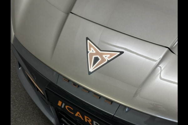 CUPRA Tavascan 286pk 77 kWh | Nieuw! | Winter-Pack | Warmtepomp | Verlengde Fabrieksgarantie | 7x Op Voorraad | Adaptive Cruise Control | 3-Zone Clima | Verwarmde Voorruit | Keyless-Entry | Sfeerverlichting | Stoelverwarming | Carplay | Stuurverwarming | Getint Glas | 19 inch | Lane-Assist | Camera | Draadloos Laden |