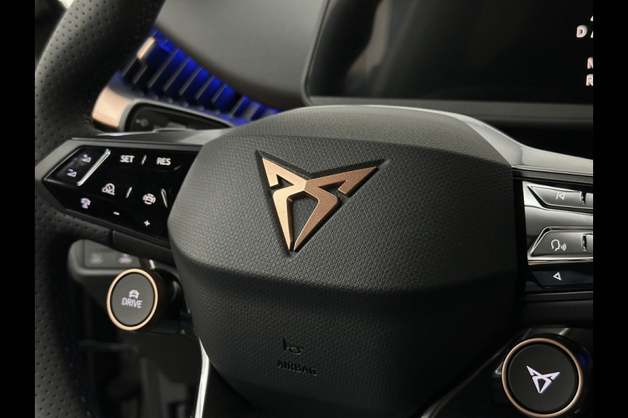 CUPRA Tavascan 286pk 77 kWh | Nieuw! | Winter-Pack | Warmtepomp | Verlengde Fabrieksgarantie | 7x Op Voorraad | Adaptive Cruise Control | 3-Zone Clima | Verwarmde Voorruit | Keyless-Entry | Sfeerverlichting | Stoelverwarming | Carplay | Stuurverwarming | Getint Glas | 19 inch | Lane-Assist | Camera | Draadloos Laden |