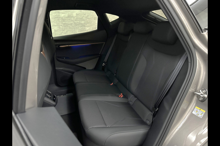 CUPRA Tavascan 286pk 77 kWh | Nieuw! | Winter-Pack | Warmtepomp | Verlengde Fabrieksgarantie | 7x Op Voorraad | Adaptive Cruise Control | 3-Zone Clima | Verwarmde Voorruit | Keyless-Entry | Sfeerverlichting | Stoelverwarming | Carplay | Stuurverwarming | Getint Glas | 19 inch | Lane-Assist | Camera | Draadloos Laden |