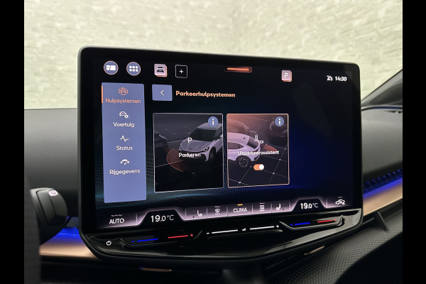 CUPRA Tavascan 286pk 77 kWh | Nieuw! | Winter-Pack | Warmtepomp | Verlengde Fabrieksgarantie | 7x Op Voorraad | Adaptive Cruise Control | 3-Zone Clima | Verwarmde Voorruit | Keyless-Entry | Sfeerverlichting | Stoelverwarming | Carplay | Stuurverwarming | Getint Glas | 19 inch | Lane-Assist | Camera | Draadloos Laden |