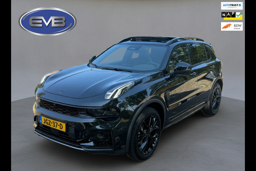 Lynk & Co 01 1.5 More, nieuw model, vol opties! Panoramadak, trekhaak, 360 camera, 1/2 lederen sportinterieur, NL auto met nap