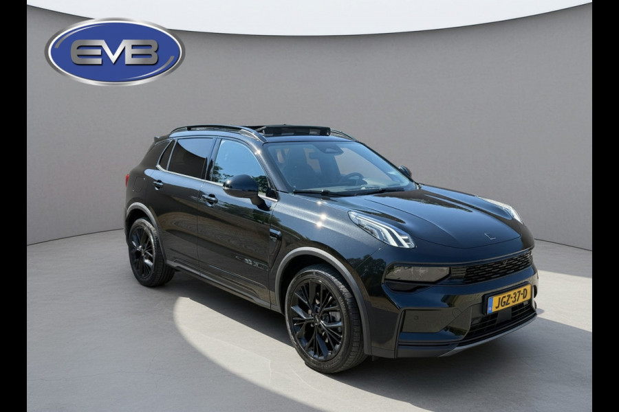 Lynk & Co 01 1.5 More, nieuw model, vol opties! Panoramadak, trekhaak, 360 camera, 1/2 lederen sportinterieur, NL auto met nap