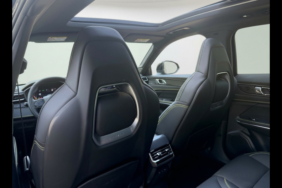 Lynk & Co 01 1.5 More, nieuw model, vol opties! Panoramadak, trekhaak, 360 camera, 1/2 lederen sportinterieur, NL auto met nap