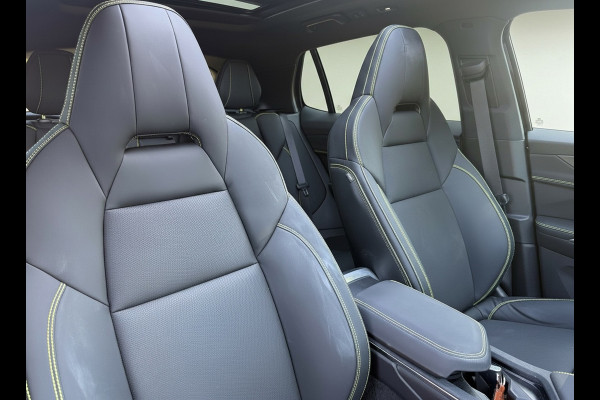 Lynk & Co 01 1.5 More, nieuw model, vol opties! Panoramadak, trekhaak, 360 camera, 1/2 lederen sportinterieur, NL auto met nap