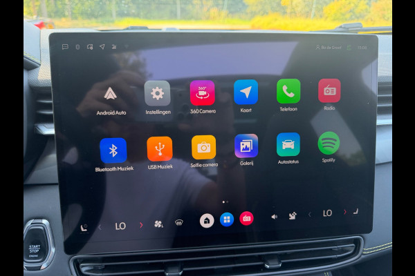 Lynk & Co 01 1.5 More, nieuw model, vol opties! Panoramadak, trekhaak, 360 camera, 1/2 lederen sportinterieur, NL auto met nap