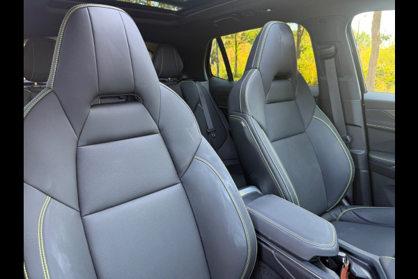 Lynk & Co 01 1.5 More, nieuw model, vol opties! Panoramadak, trekhaak, 360 camera, 1/2 lederen sportinterieur, NL auto met nap