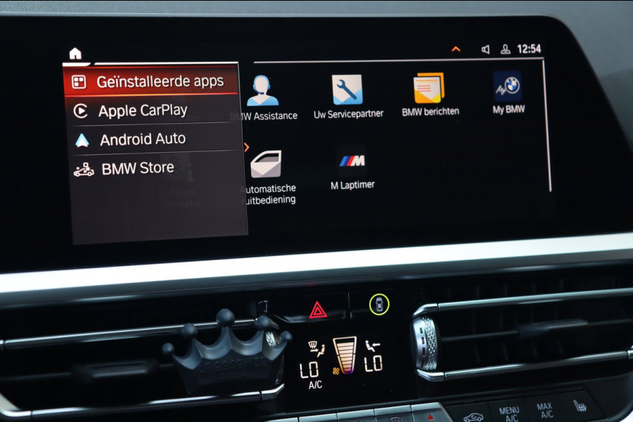 BMW 3-serie 320e M Sport / ACC / CAMERA / LEDER / CARPLAY / STUUR+STOELVERW