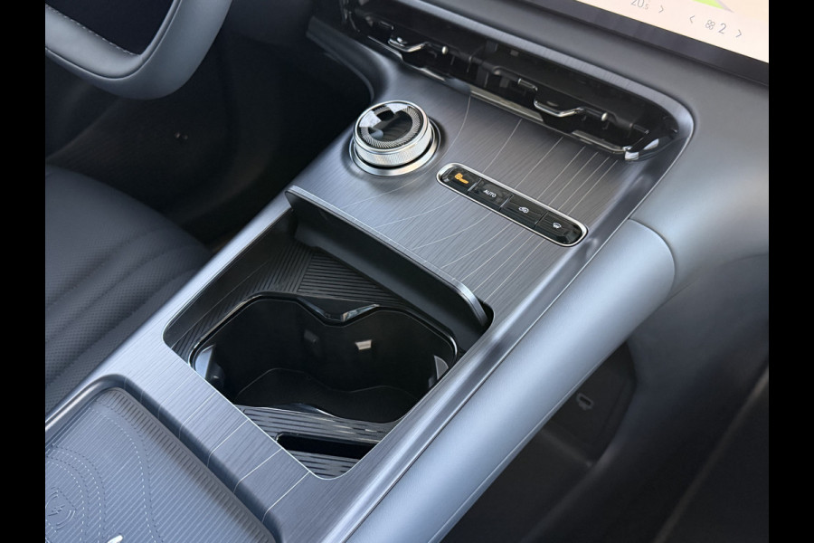 GEELY E5 Pro+ 68 kWh | LONG RANGE 475 Km wltp | 8 Jaar Garantie | Verwarmde & Gekoelde Stoelen | 360° View | Warmtepomp | Leder | Blindsp