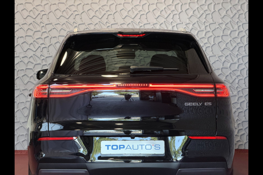 GEELY E5 Pro+ 68 kWh | LONG RANGE 475 Km wltp | 8 Jaar Garantie | Verwarmde & Gekoelde Stoelen | 360° View | Warmtepomp | Leder | Blindsp