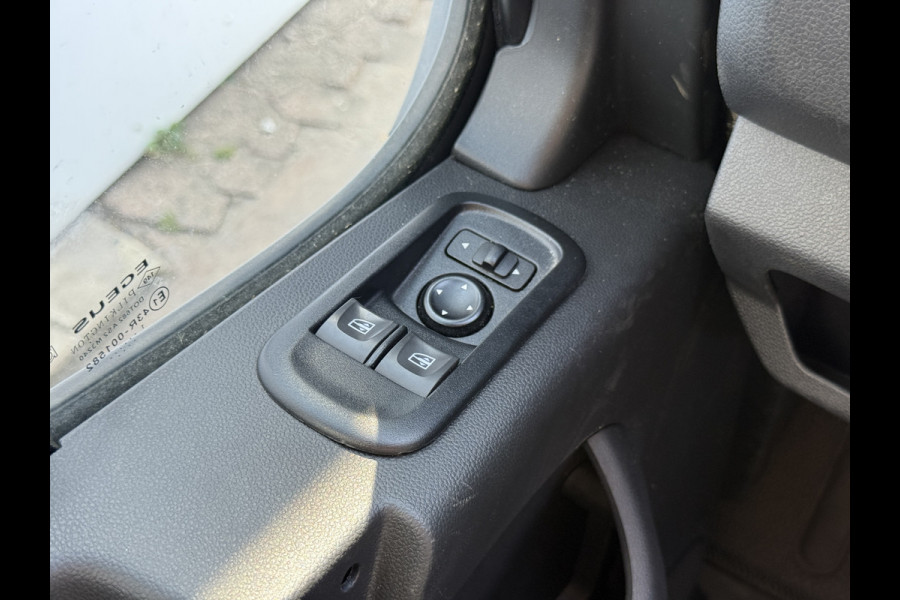 Renault Master Plancher T35 2.3 DCI 150PK Automaat LED Airco Cruise Control Camera Foodtruck Meubelbak Paardenwagen