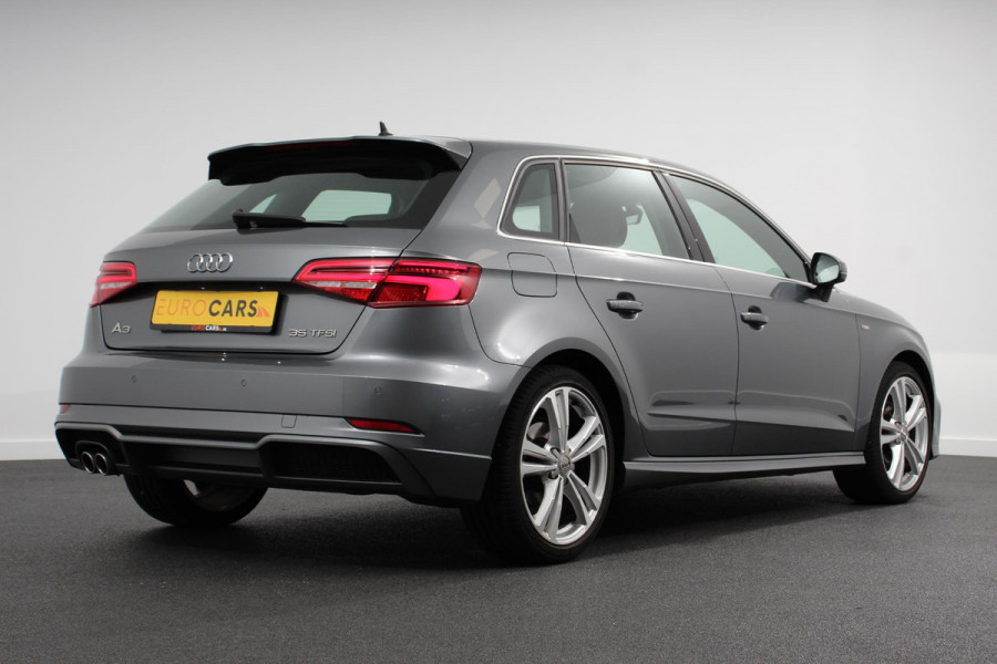 Audi A3 Sportback 35 TFSI 150pk Automaat S-Line Sport Climate Control Parkeer sensoren Full Led Stoelverwarming Lichtmetalen Velgen
