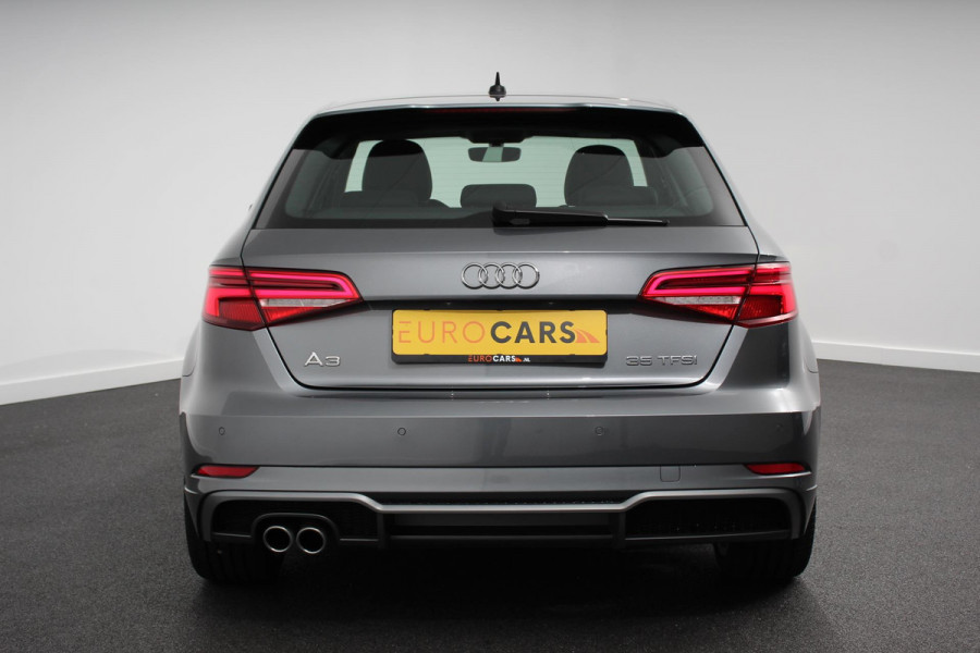 Audi A3 Sportback 35 TFSI 150pk Automaat S-Line Sport Climate Control Parkeer sensoren Full Led Stoelverwarming Lichtmetalen Velgen