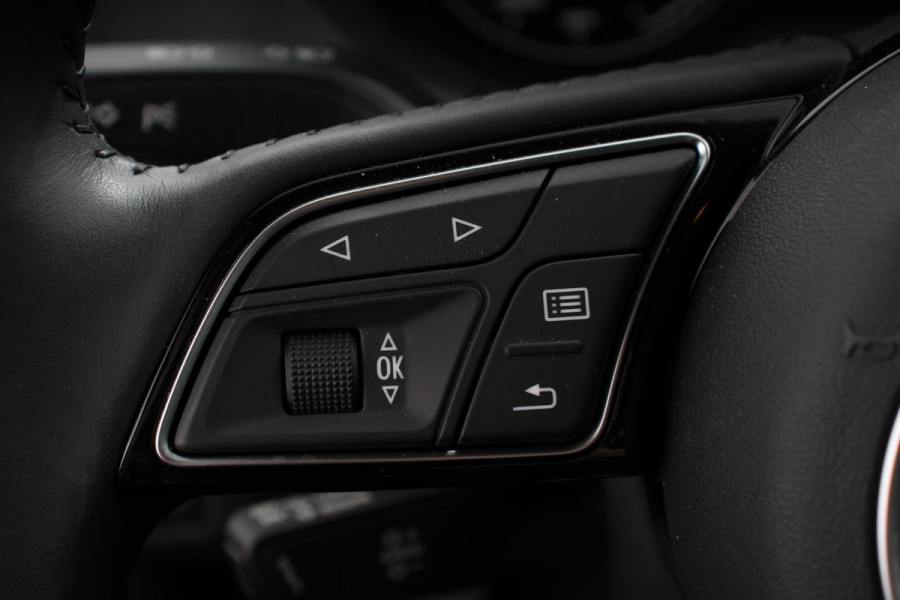 Audi A3 Sportback 35 TFSI 150pk Automaat S-Line Sport Climate Control Parkeer sensoren Full Led Stoelverwarming Lichtmetalen Velgen