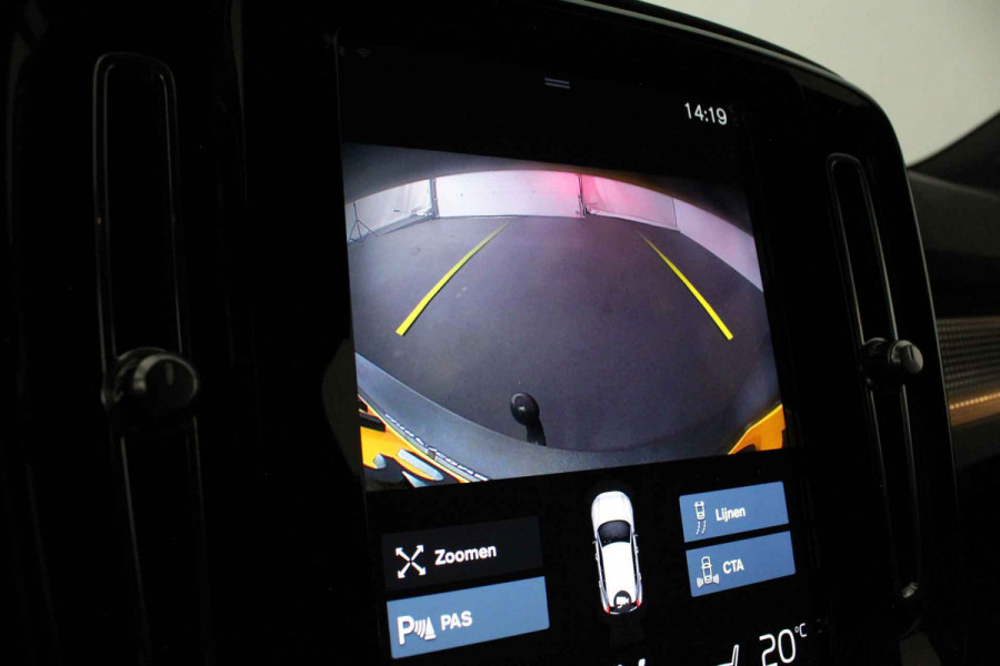 Volvo XC40 1.5 T3 R-Design > Trekhaak/H&K/Zwart dak/Winterpakket pro...